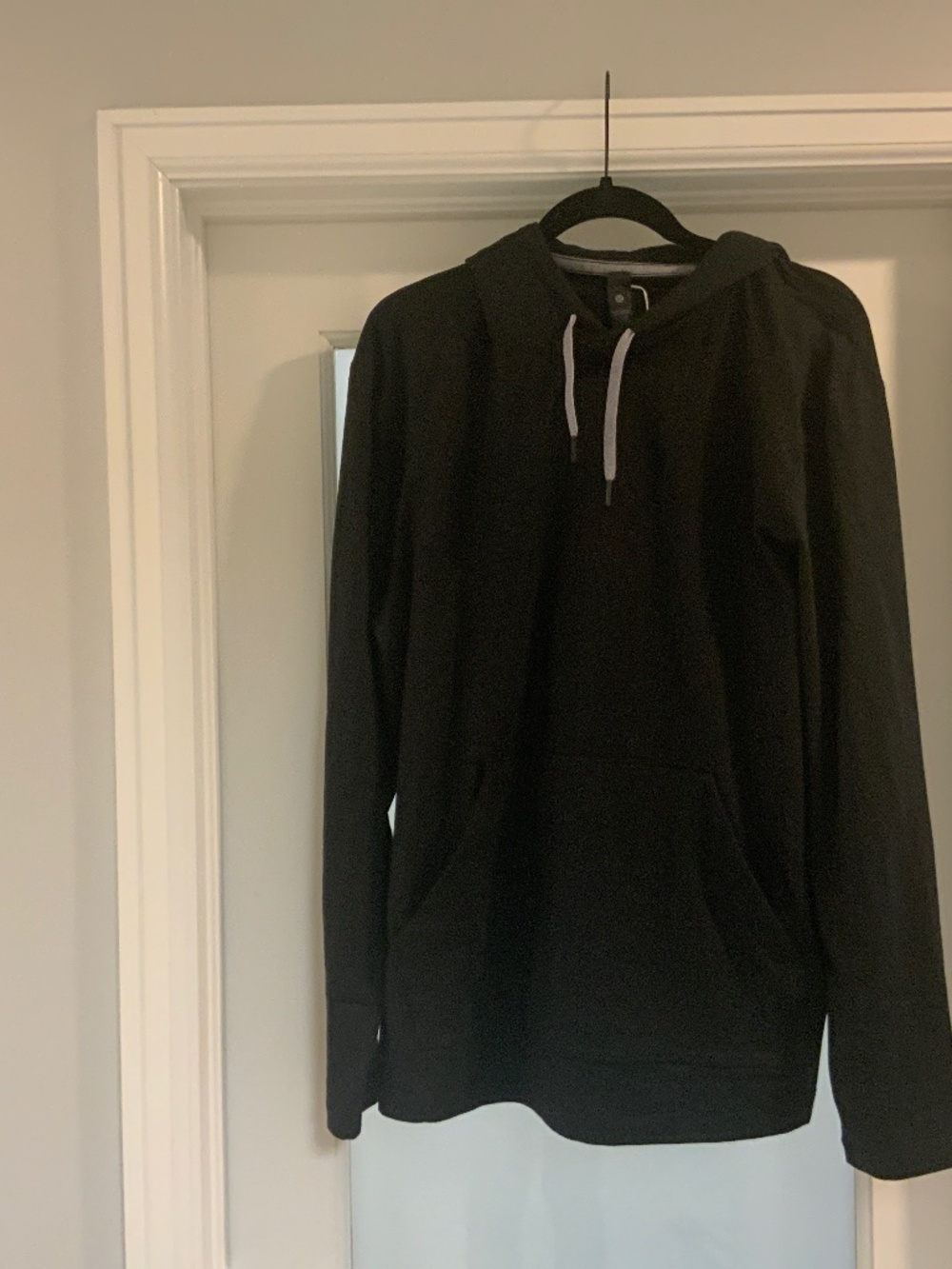 Lululemon Black and Grey lightweight Men’s Hooded Sweatshirt